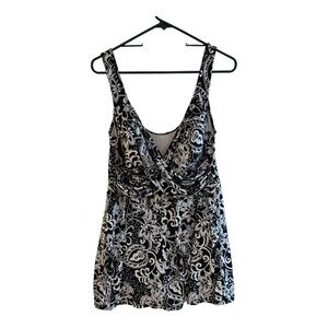 Catalina Suddenly Slim Black White Floral V-Neck Tummy Control Swimsuit/Dress